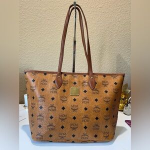 MCM COGNAC VISETOS SMALL ZIPPERED TOTE
